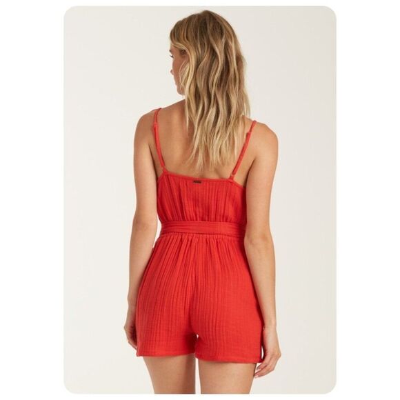 ! Billabong Red Linger On Spaghetti Strap Sleeveless Textured Romper sz M - Picture 2 of 6